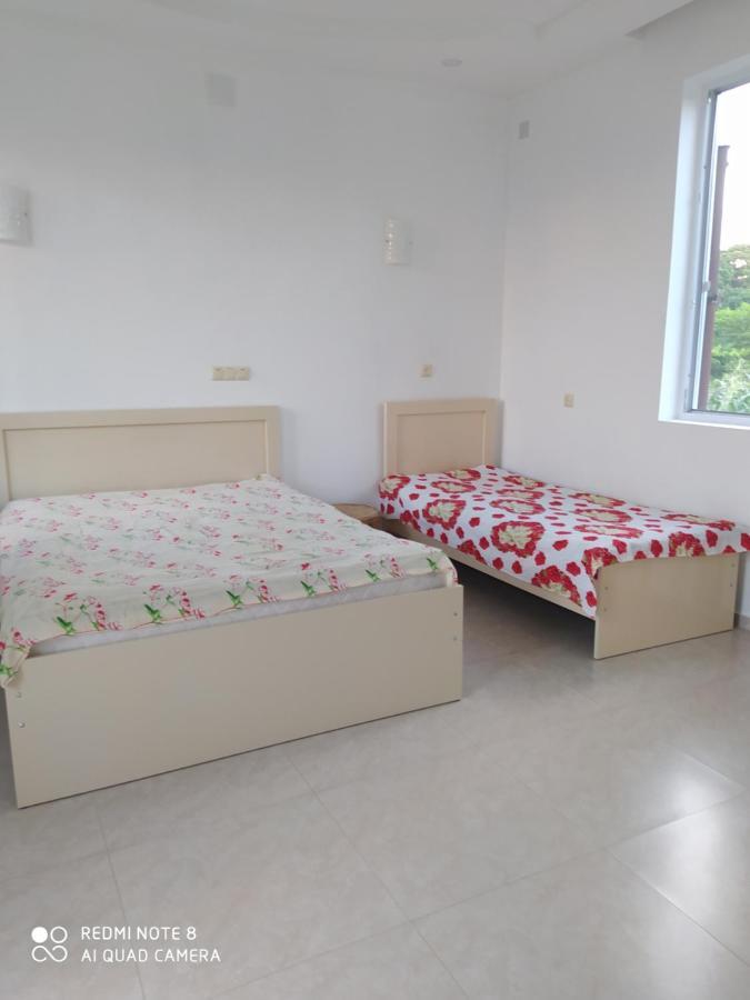 Emzari'S Apartment Koboeleti Buitenkant foto