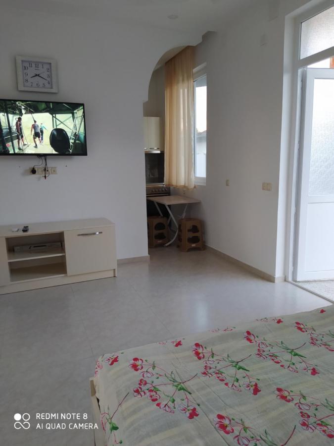 Emzari'S Apartment Koboeleti Buitenkant foto